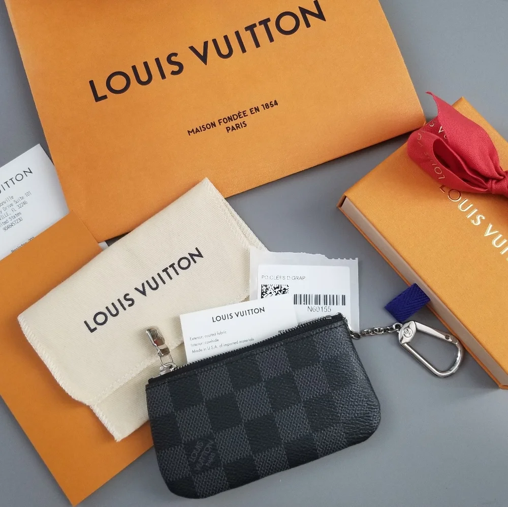 LOUIS VUITTON Key pouch cleft Graphite print/ BRAND NEW - Picture 1 of 16